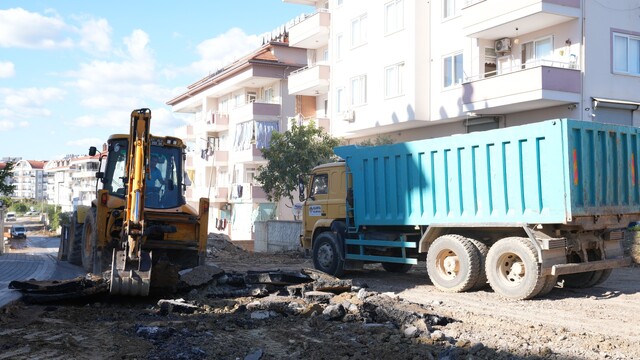 Payallar'a 3,5 kilometrelik sıcak asfalt çalışması