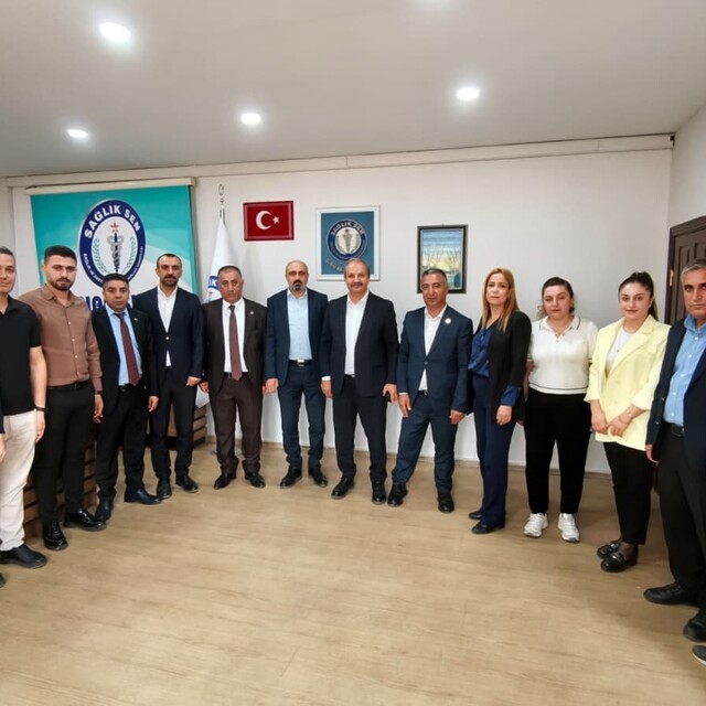 Sağlık-Sen Genel Başkanı Doğan Şırnak'ta sağlık çalışanlarının sorunlarını...