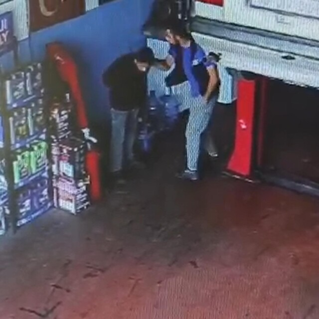 MESEM öğrencisini oto tamirhane işletmecisi tekme tokat darbetti;  o anlar...