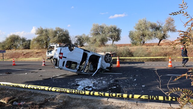 Nevşehir'de refüje çarpan araç takla attı: 1 ölü, 2 yaralı