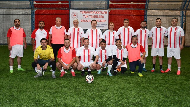 Tatvan'da kurumlar arası futbol turnuvası başladı