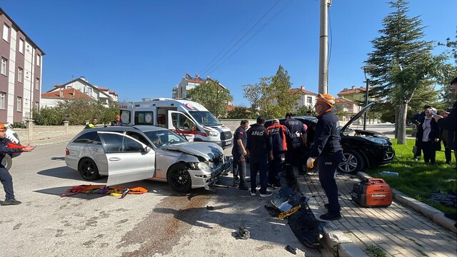 Karaman'da otomobil ile cip çarpıştı: 3 yaralı