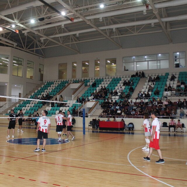 Boyabat'ta Kamu Kurumları Arası Voleybol Turnuvası sona erdi