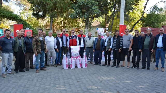 Çine'de 40 üreticiye 5,5 ton yem bitkisi tohumu desteği