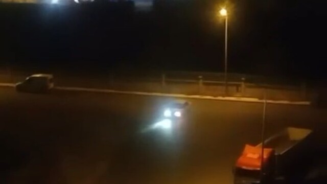 Elazığ'da drift atan sürücü kameraya yansıdı