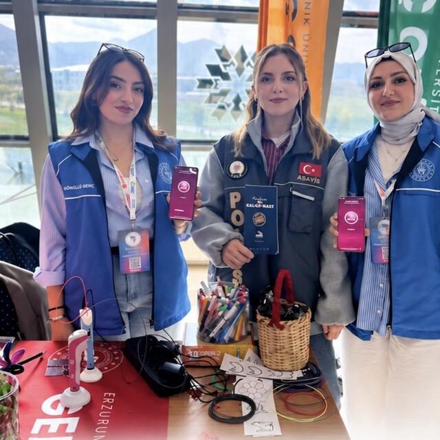 Erzurum'da üniversite öğrencilerine KADES uygulaması anlatıldı