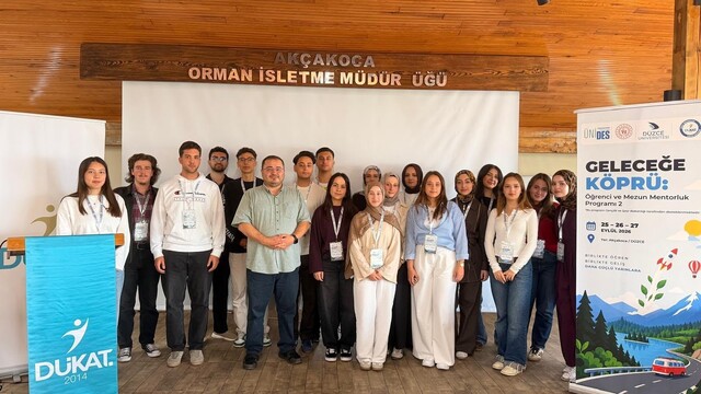 Üniversite öğrencileri mezunlarla deneyimlerini paylaştı