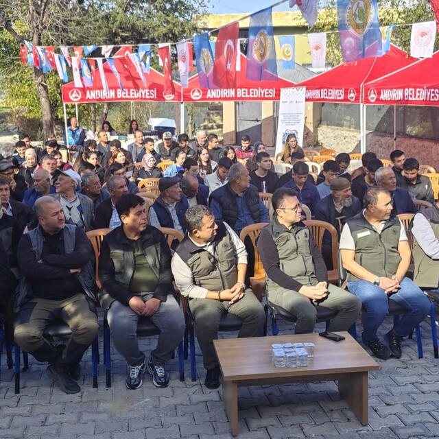 Kilosu 3 liradan toplanıyor, işlenince 10 bin lira oluyor: Andırın'da 'yeşi...