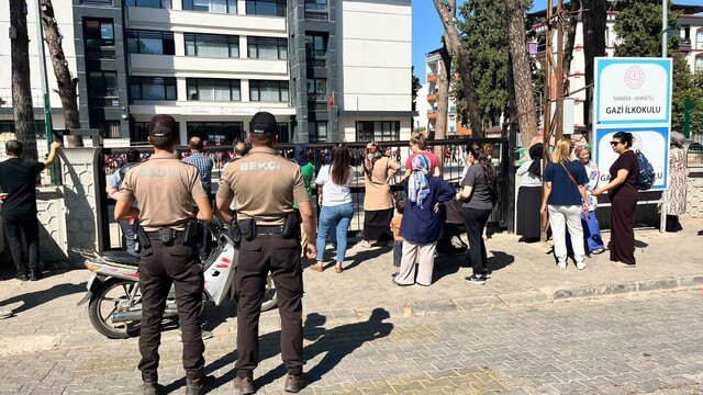 Manisa'da okul güvenliği için 8 bine yakın personel sahaya indi
