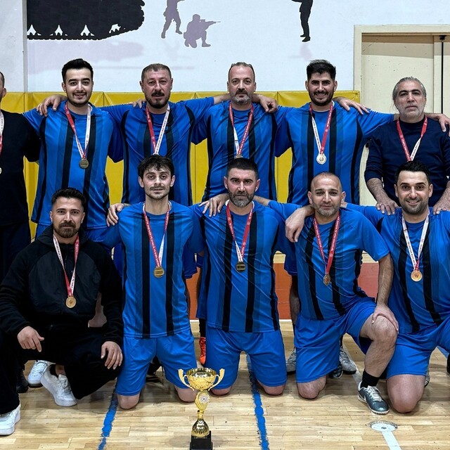 Elazığ Belediyespor Futsal Takımı şampiyon oldu