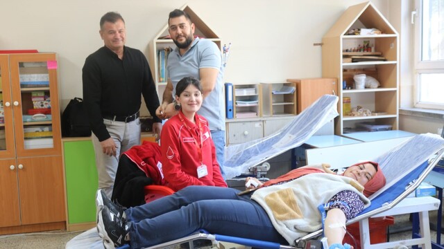 Çivril'de minikler 1 günde 100 ünite kan bağışı topladı