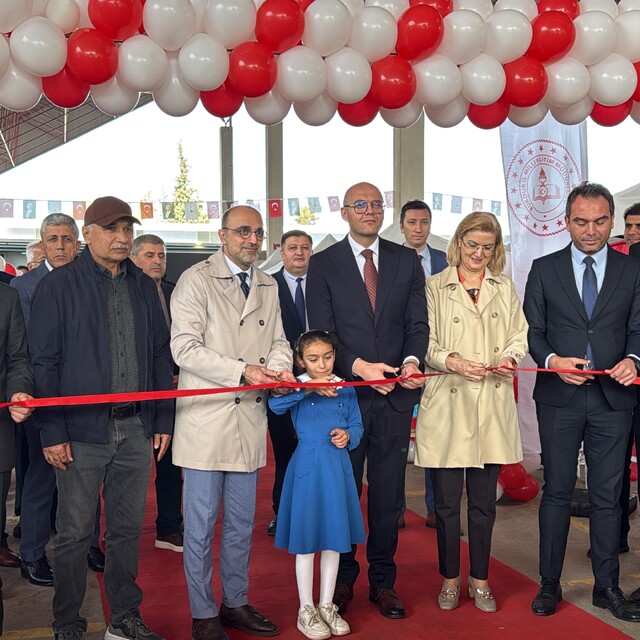 "Bilimin İzinde: Burdur Tarım ve Gıda Şenliği" başladı