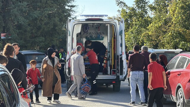 Burdur'da otomobilin çarptığı 8 yaşındaki çocuk yaralandı