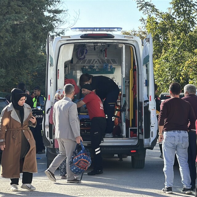 Burdur'da otomobilin çarptığı 8 yaşındaki çocuk yaralandı