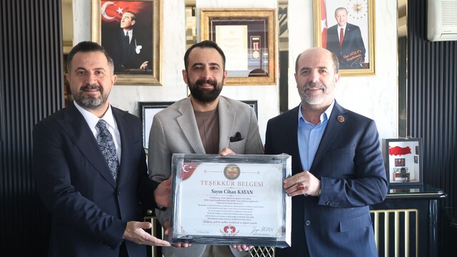 Şanlıurfa'da sünnet düğününde takılan takılar, şehit çocuklarına burs için bağışlandı