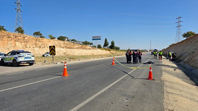 Gaziantep'te otomobil ile motosikletin çarpıştığı kazada 1 kişi öldü, 1 kişi yaralandı
