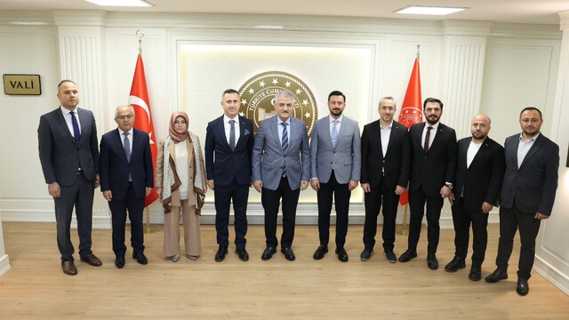 Öğrencilere başarı ödülü, ailelere bebek desteği