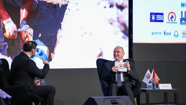 Başkan Özlü Marka Şehirler Zirvesinde Düzce'yi anlattı
"Belediyeciliğin temel taşı altyapıdır"
