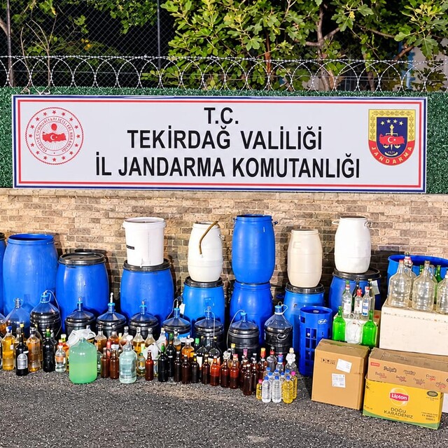 Evinde 1 ton 120 litre sahte şarap ele geçirilen şüpheli gözaltına alındı