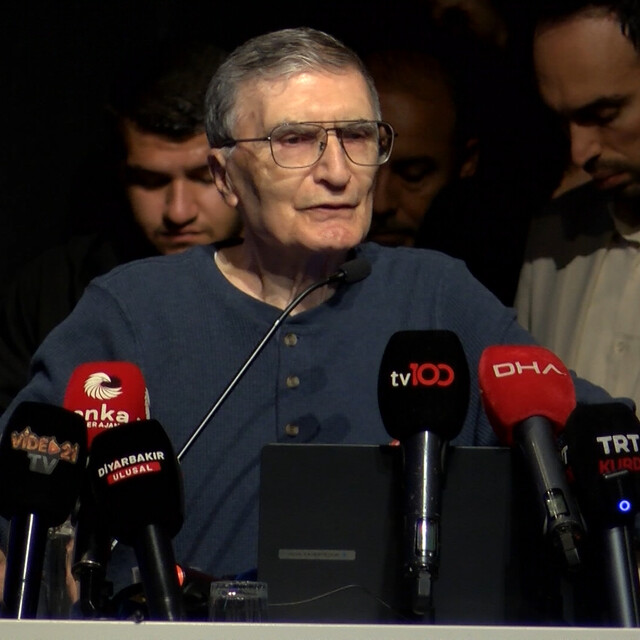 Nobel ödüllü Aziz Sancar, Diyarbakır'da öğrencilerle buluştu