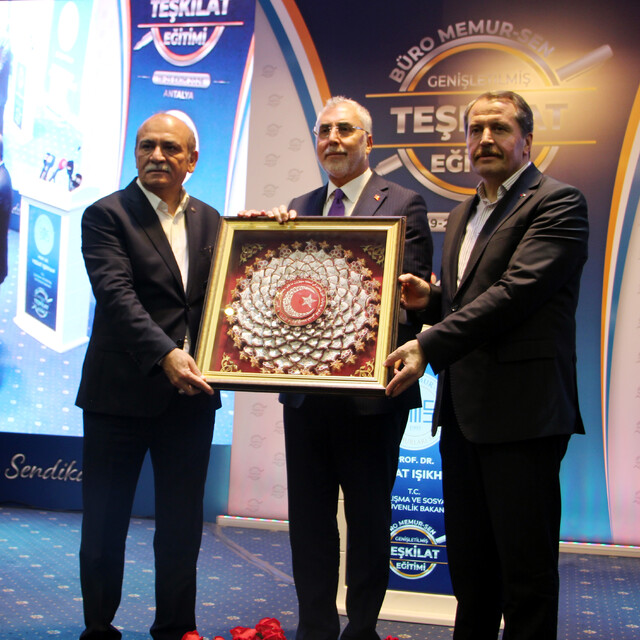 Bakan Işıkhan: 18 bin 441 öğrencimize toplam 609 milyon liralık ödeme gerçe...