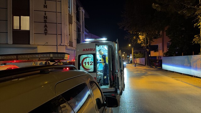 Düzce'de motosiklet kaldırıma çarptı: 2 yaralı