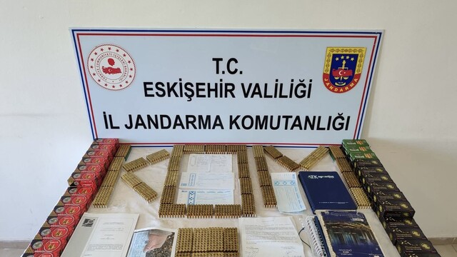 Eskişehir'de tefecilik operasyonunda 4 kişi yakalandı
