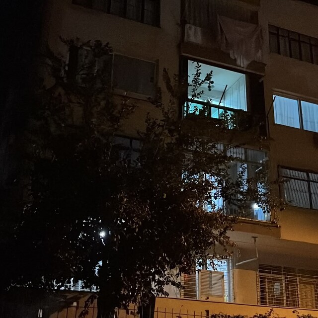 Mersin'de zemin katında çökme meydana gelen bina tahliye edildi