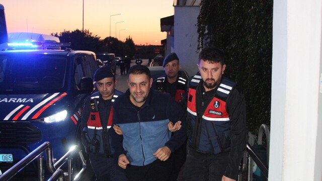 Çukurova Belediyesi soruşturmasında mevcut başkan Emrah Kozay dahil 34 şüpheli tutuklandı
