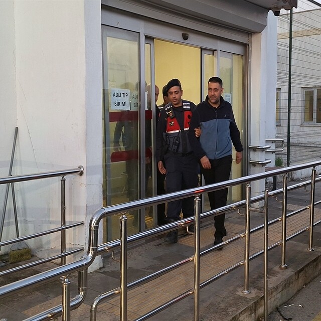 Çukurova Belediyesi'ne soruşturmada başkan dahil 34 tutuklama