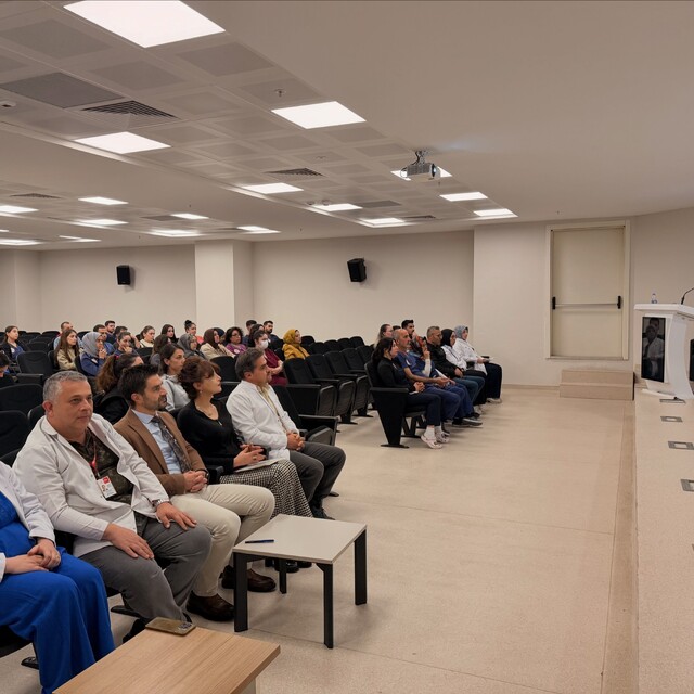 Mengücek Gazi EAH'de yoğun bakım personeline hizmet içi eğitim