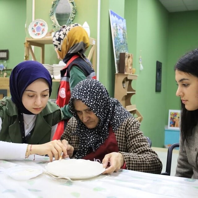 Erzincan'da gençler ve yaşlılar sanat etkinliğinde buluştu