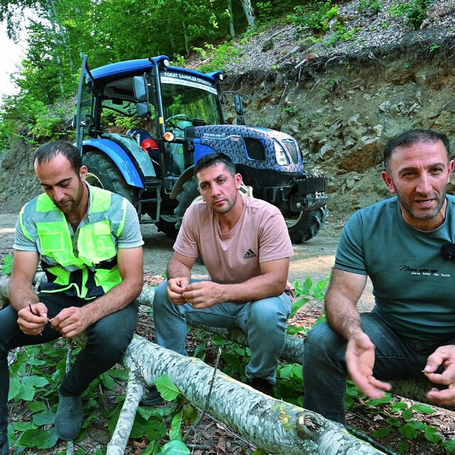 Köyüne dönen vatandaşa Orköy'den traktör desteği