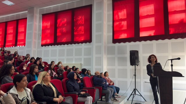Emet MYO'da "Saygılı Yaşam ve Güvenli İlişkiler" eğitimi düzenlendi