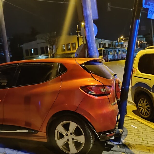 Bursa'da "dur" ihtarına uymayan alkollü sürücüye 420 bin lira ceza uyguland...