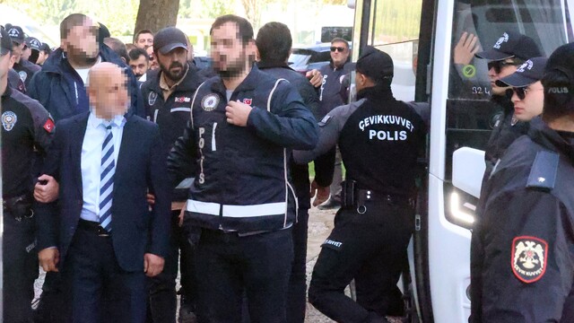 Milas Belediyesi'ne operasyon şüphelileri adliyeye sevk edildi