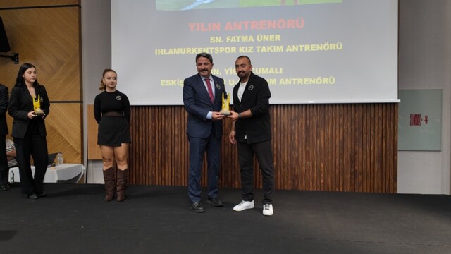 5. Yıl Spor Ödülleri Gecesi'nde İl Müdürü Kalın'a anlamlı ödül