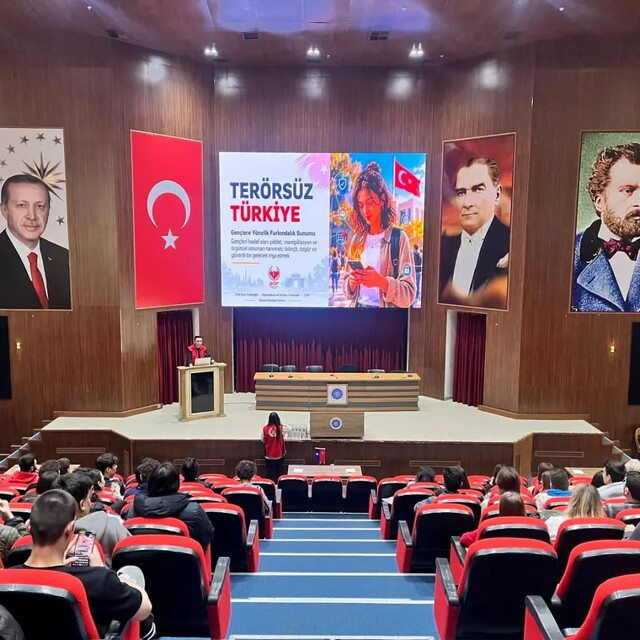 Tekirdağ NKÜ'de öğrencilere "Terörsüz Türkiye" eğitimi verildi