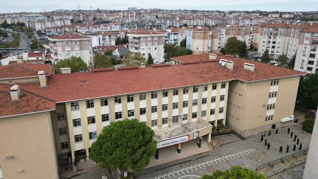 ASIRLIK MEKTEPLER - Namık Kemal Lisesinin eğitim yolculuğu 144 yıldır devam ediyor