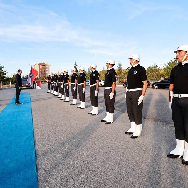 Vali Akmeşe, 807 polis adayıyla  derste buluştu