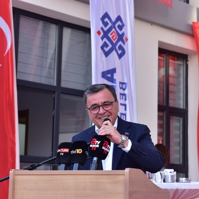 Altıeylül'de Sosyal belediyeciliğin yeni adresi kapılarını açtı
Altıeylül B...