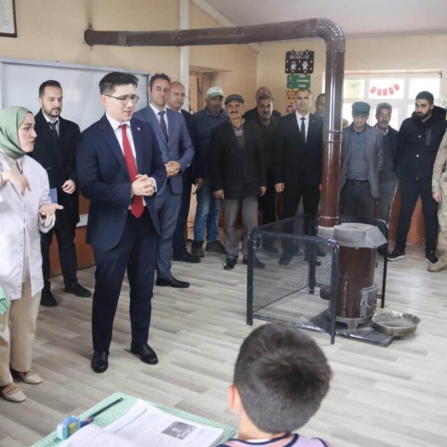 Kaymakam Sakızcı Akçakale İlkokulunu ziyaret etti