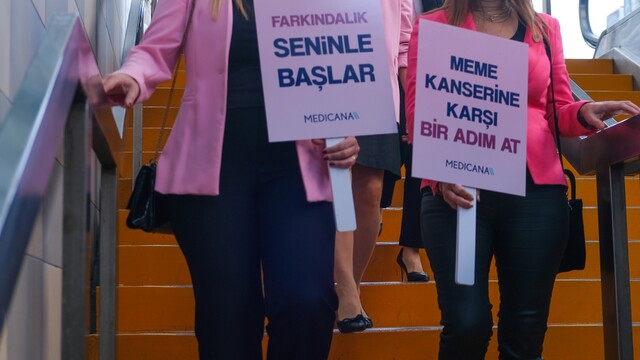 Bursa'da kadın sağlığı için anlamlı farkındalık: "Bir Sonraki Durak: Mamografi"