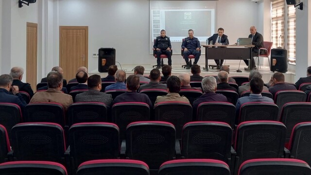 Aydıntepe'de muhtarlarla istişare toplantısı yapıldı