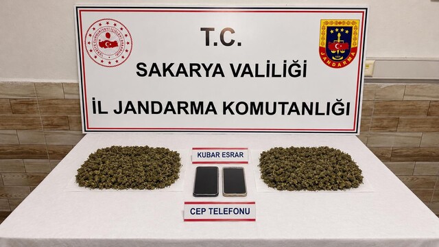 Sakarya'da uyuşturucu operasyonunda gözaltına alınan 3 şüpheli tutuklandı