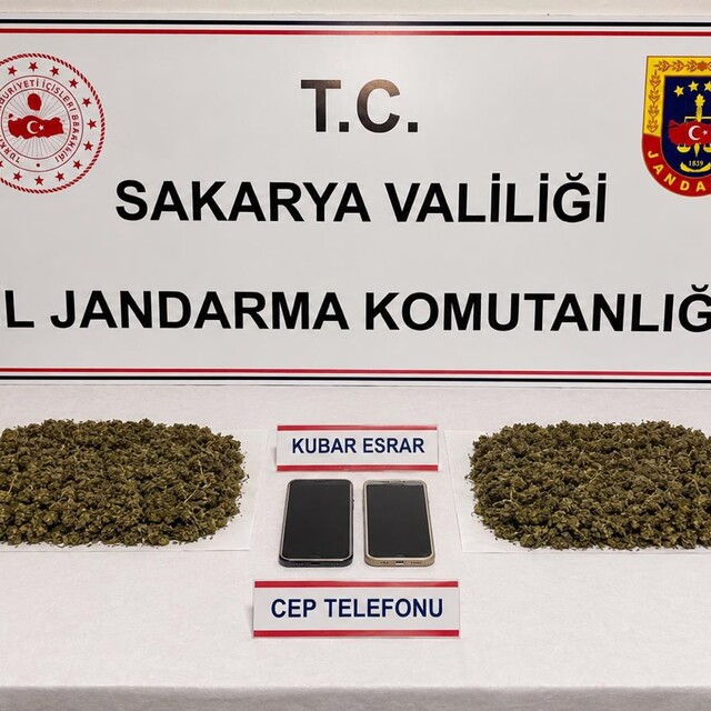Sakarya'da uyuşturucu operasyonunda gözaltına alınan 3 şüpheli tutuklandı
