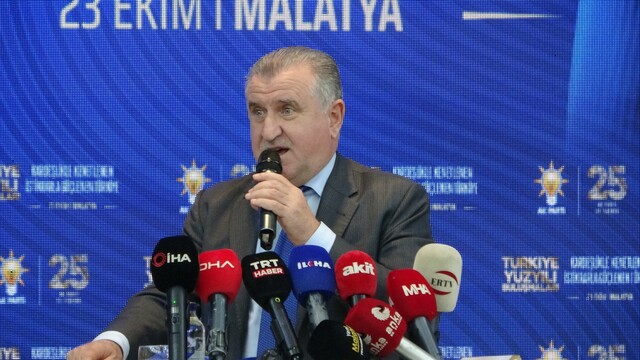 Bakan Bak: "Malatya'da 43 spor yatırımı sürüyor, yenileri yolda"