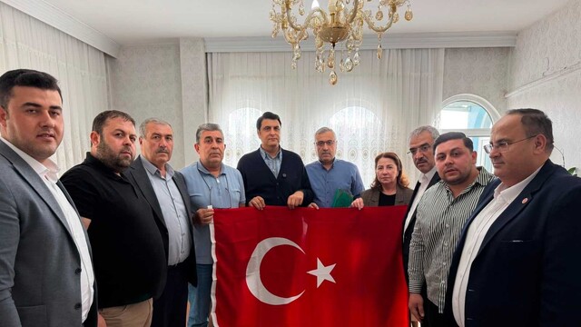 Şehitkamil Belediye Başkanı Yılmaz, şehit ailelerini ziyaret etti