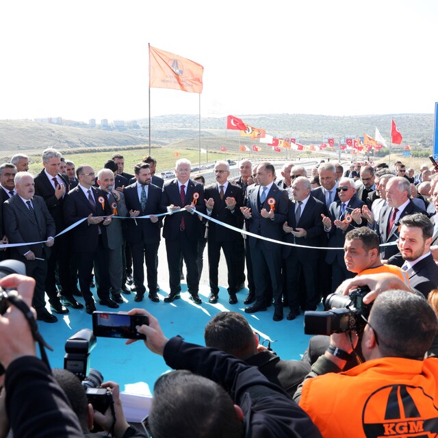 Bakan Uraloğlu: "Karadeniz'den Akdeniz'e kadar kesintisiz, güvenli ve yükse...