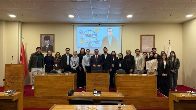 Karabük Belediye Başkanı Çetinkaya, öğrencilerle buluştu